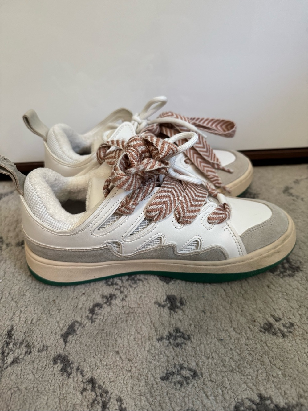 Steve Madden Roaring Skate Sneaker